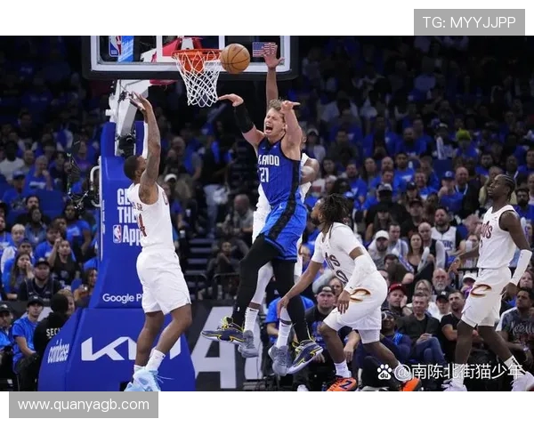 2021年NBA季后赛火箭队与独行侠队激战回顾与精彩瞬间分析